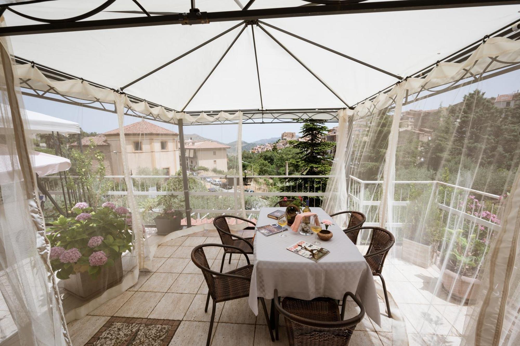 B&B Panorama Castelbuono  Exterior photo